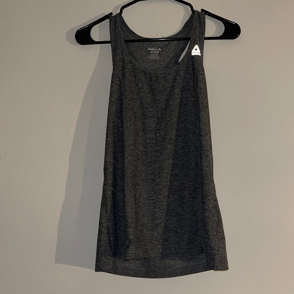 SIZE SMALL Reebok women’s tank